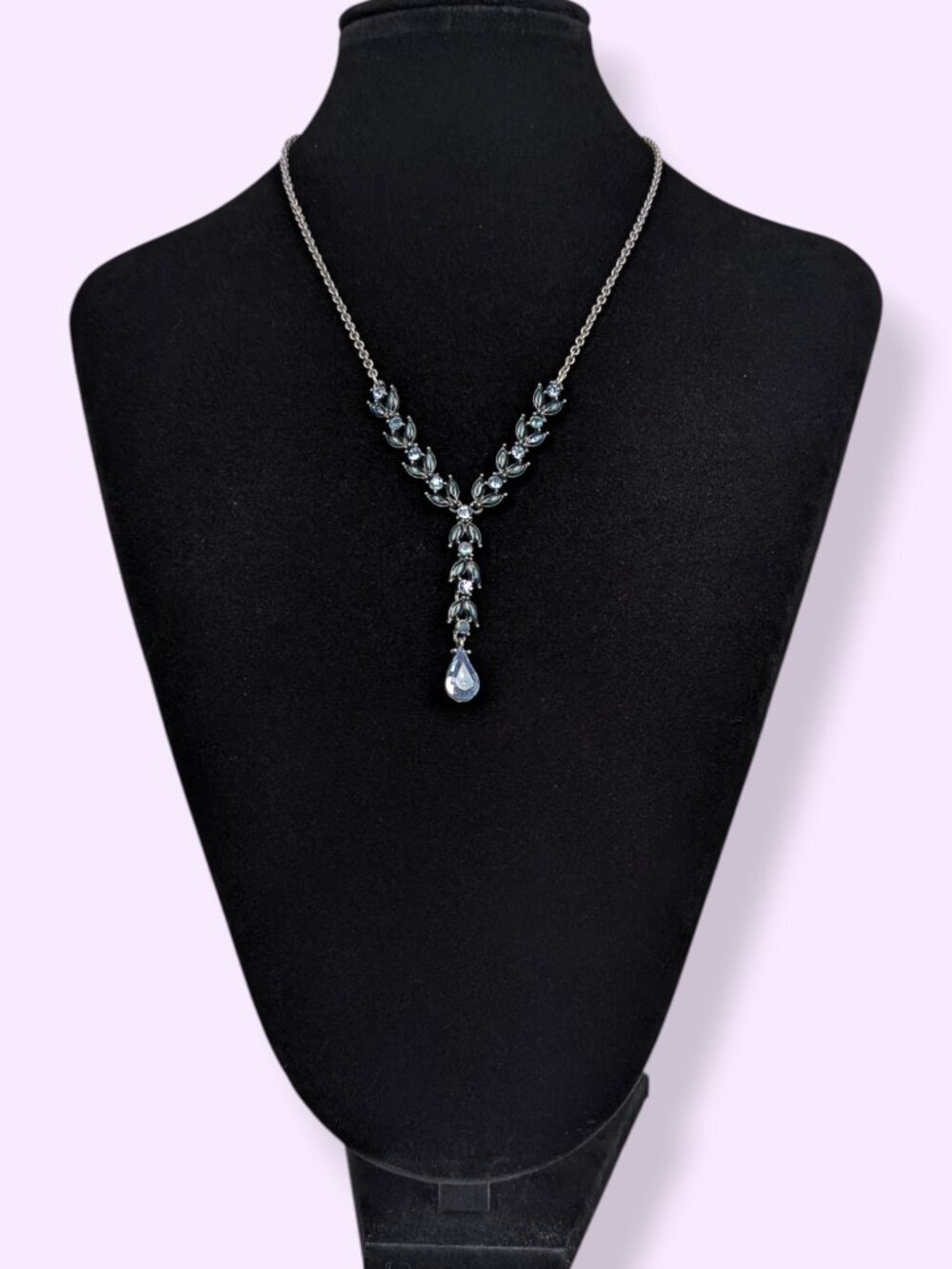 Vintage Avon Blue Rhinestone Lariat Necklace